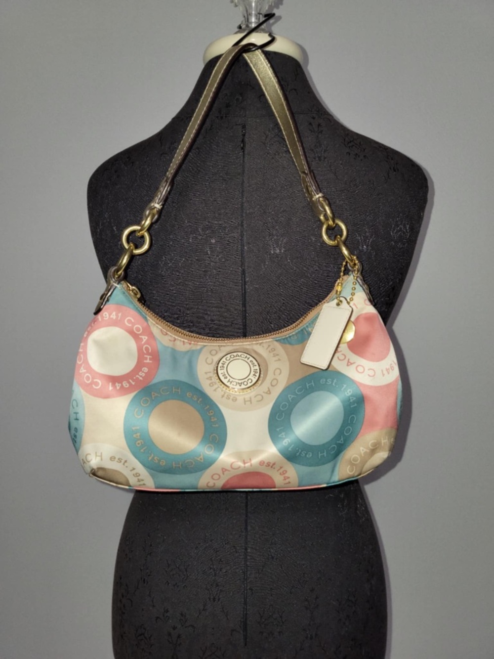*READ* Coach Snaphead Demi Satin Shoulder Bag
